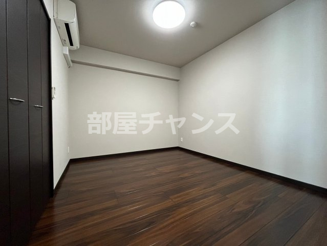 グランルクレ新栄ウエストの寝室|落ち着いて過ごせるお部屋なので、寝室にいかがでしょうか