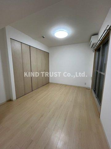 willDo南森町の居間・リビング|こちらのリビングで趣味の時間をお楽しみください