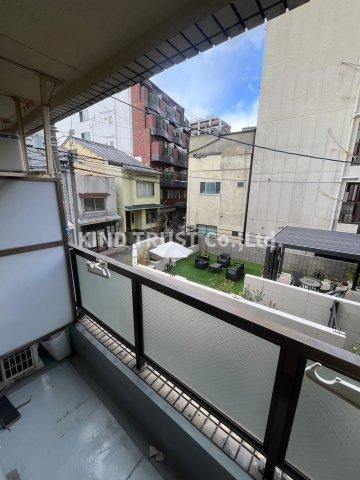 メゾン本庄東のバルコニー|外からの目が気にならないバルコニーで洗濯物が干せます