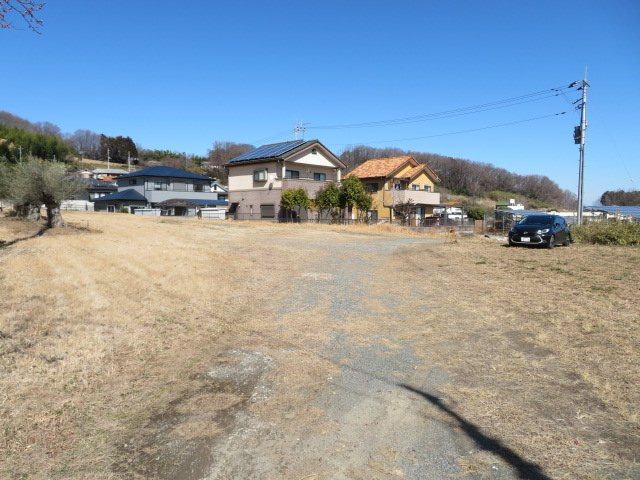 藤岡市藤岡　中古2000の前面道路含む現地写真