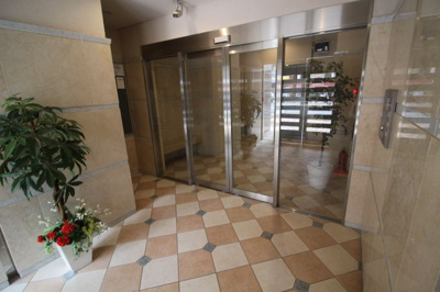 【エントランス】 | ダイドーメゾン神戸六甲