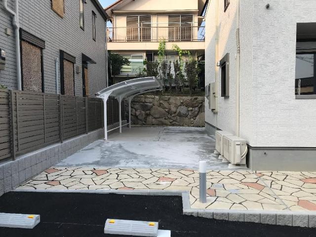 明石市東朝霧丘のアパートのその他共用部分|外観写真（昼）