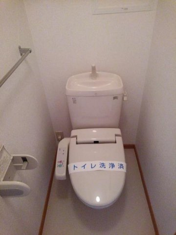 メゾン・アンジュＡのトイレ|シンプルで使いやすいトイレです