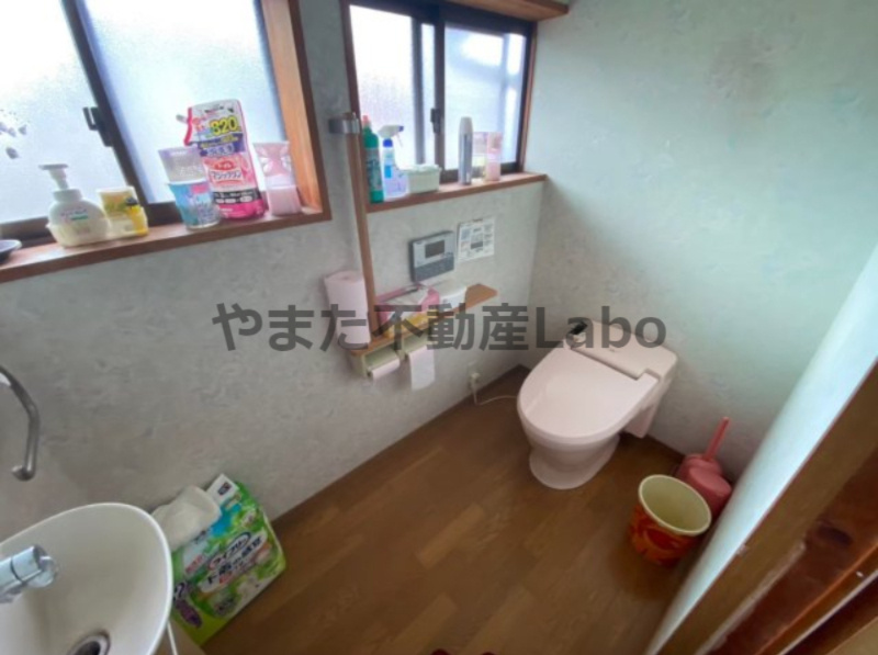 鳥取県西伯郡大山町中古戸建のトイレ