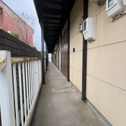 ハイツラポートBのエントランス