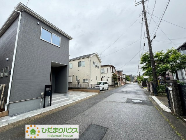 蓮田市緑町　2期　新築一戸建て　リーブルガーデン　01の前面道路含む現地写真