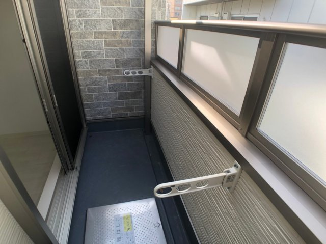 クリエオーレ上小阪のバルコニー