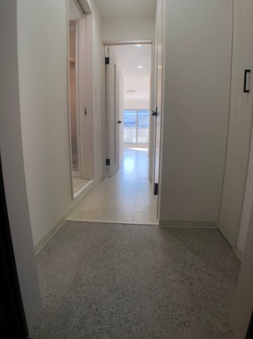 クリエオーレ上小阪の玄関