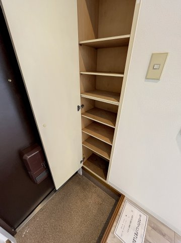 フローリエ細山Ⅱの収納