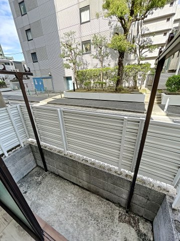 フローリエ細山Ⅱのバルコニー