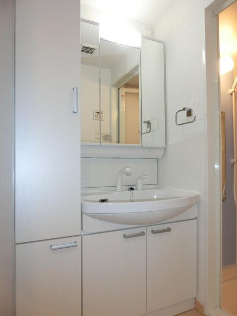 メルベーユ西淀の独立洗面台