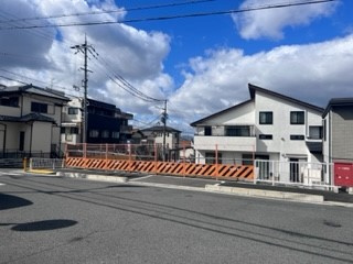 交野市森南一丁目土地の前面道路含む現地写真