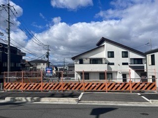 交野市森南一丁目土地の前面道路含む現地写真