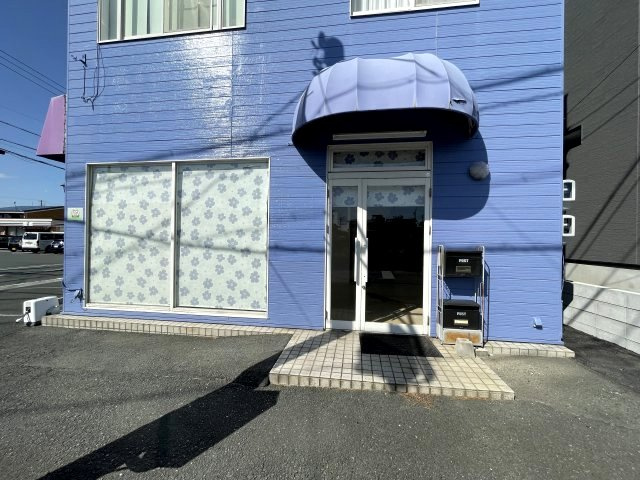 栁川事務所のエントランス