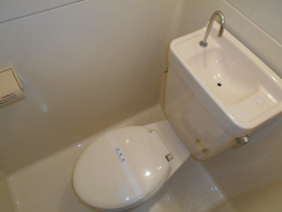 【トイレ】 | ノアーズアーク桃山 | 落ち着いた色調のトイレです
