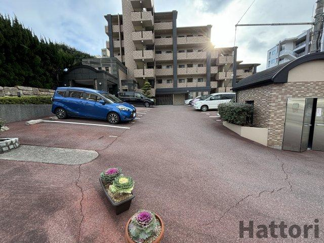 グランビスタ上新田の駐車場
