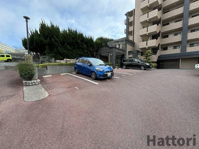グランビスタ上新田の駐車場