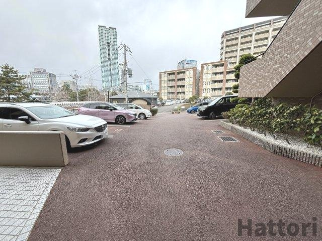 グランビスタ上新田の駐車場