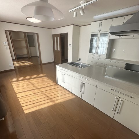 室蘭市輪西町1丁目32-11長屋の内装
