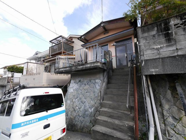 鈴蘭台東町2丁目戸建の外観