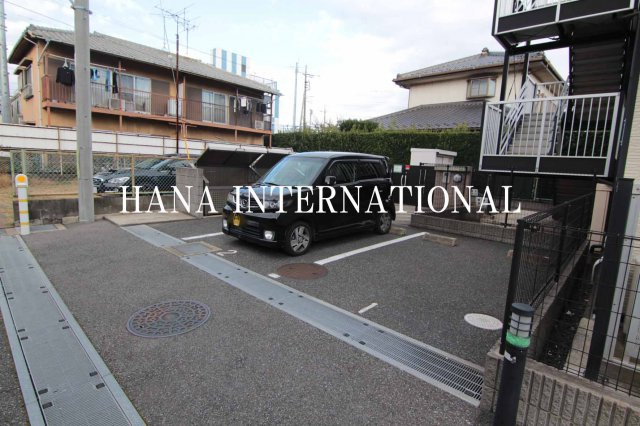 レオパレスカミーリアの駐車場