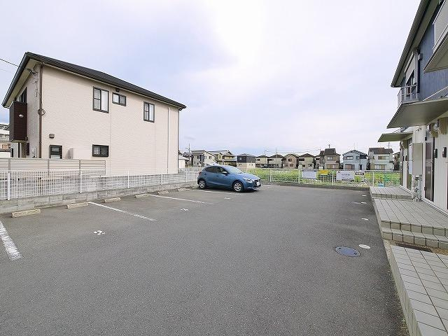 ウィルコート四条の駐車場|カースペースがあります