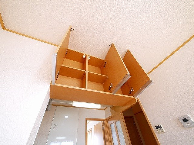 ウィルコート四条のその他|収納付きのカウンターです