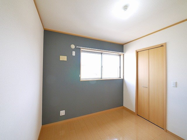 ウィルコート四条の洋室|ゆったりした洋室です