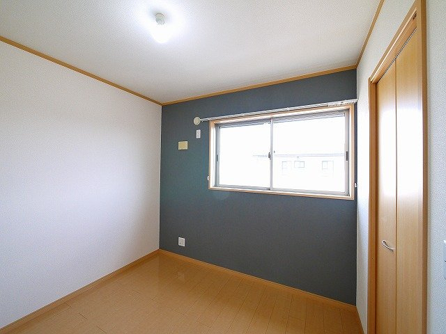 ウィルコート四条の寝室|落ち着いて過ごせるお部屋なので、寝室にいかがでしょうか