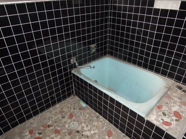 四番町1売家の浴室