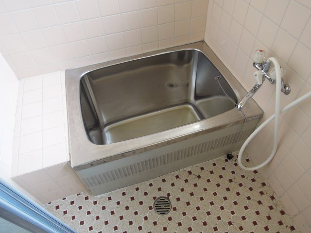 芝吹アパート貸平家の浴室