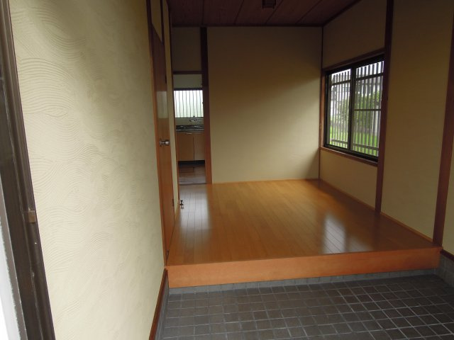 芝吹アパート貸平家の玄関