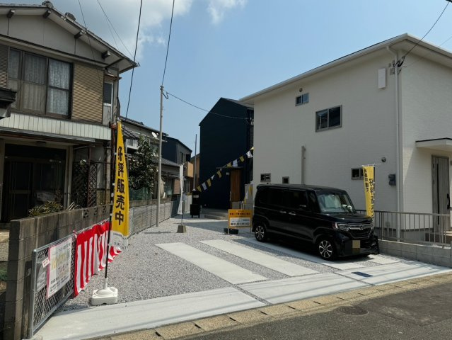 SUN COURT－サンコート－小倉南区南方5丁目　【小倉南区　新築戸建て】の駐車場|駐車スペースは並列2台可能♪