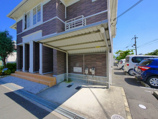 アッド　コンフォート２のその他共用部分|屋根付き駐輪場付