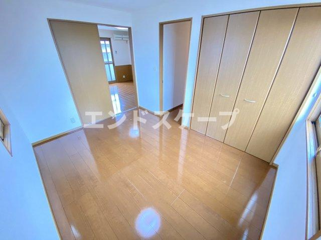 ドミールＳＵＧＵＲＯの洋室|高崎、前橋、伊勢崎エリアのお部屋探しはエンドスケープまで！お客様の理想お聞かせ下さい♪