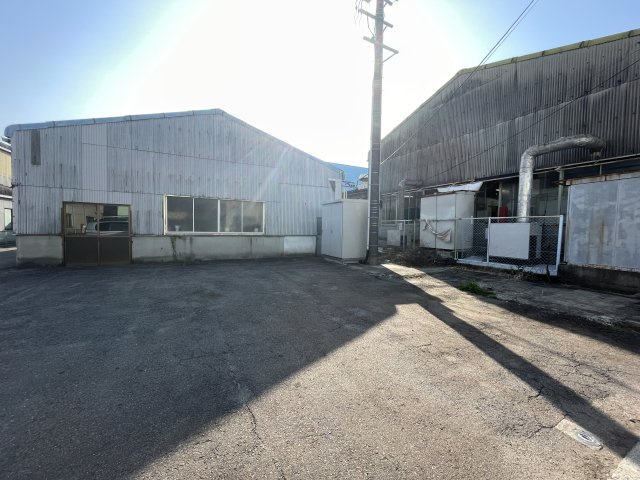 根崎町工場の外観