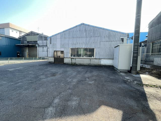 根崎町工場の外観