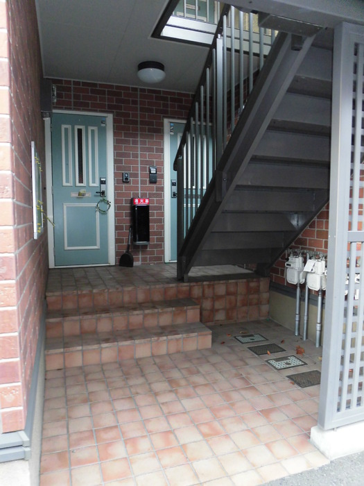 TKIフラット A棟のエントランス|エントランス