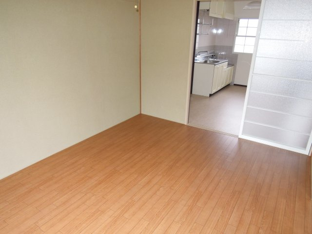 オリエントハイツの居間・リビング