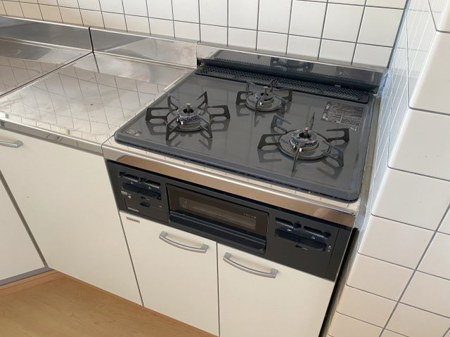 ユートピアタウンⅡのキッチン|別部屋反転間取りの参考写真となります。
