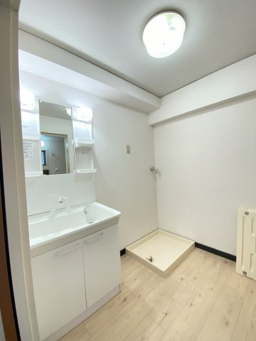ユートピアタウンⅡの洗面所|別部屋反転間取りの参考写真となります。