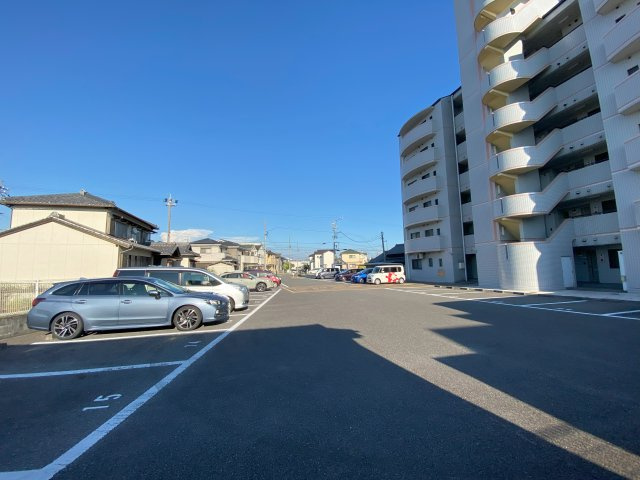 ユートピアタウンⅡの駐車場