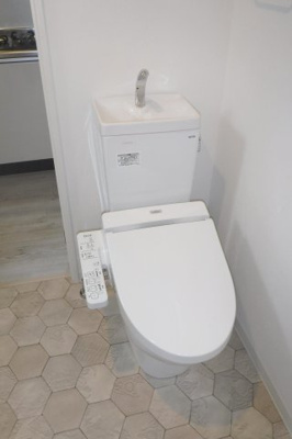 【トイレ】 | Pond Mum 住吉 | 別号室の写真になります。現況優先。