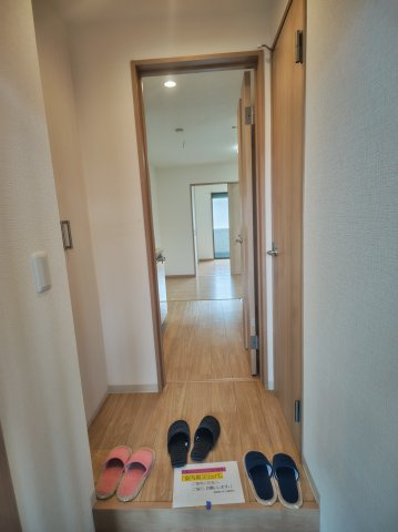 STREAMの内装|明るい色調の室内です