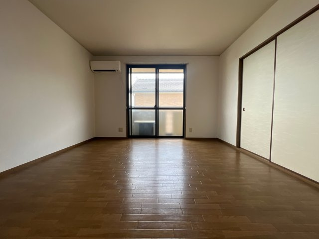 ラ・フォーレ A棟の居間・リビング