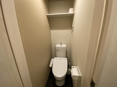 【トイレ】 | ループ千代 | 別号室の写真になります。現況優先。