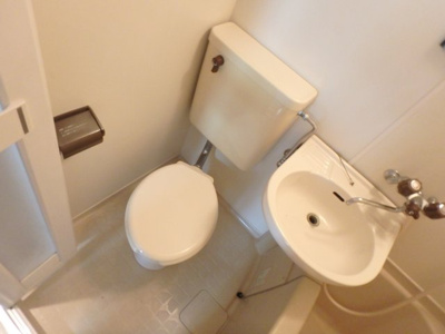 【トイレ】 | ブレシオンエスト | コンパクトで使いやすいトイレです