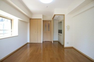 【居間・リビング】 | N‐ラヴィーヌ荒江 | 別号室の写真になります。現況優先。