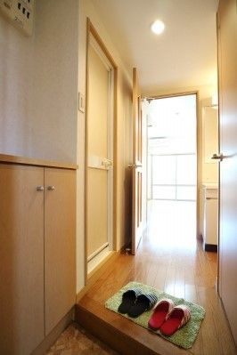 【玄関】 | N‐ラヴィーヌ荒江 | 別号室の写真になります。現況優先。