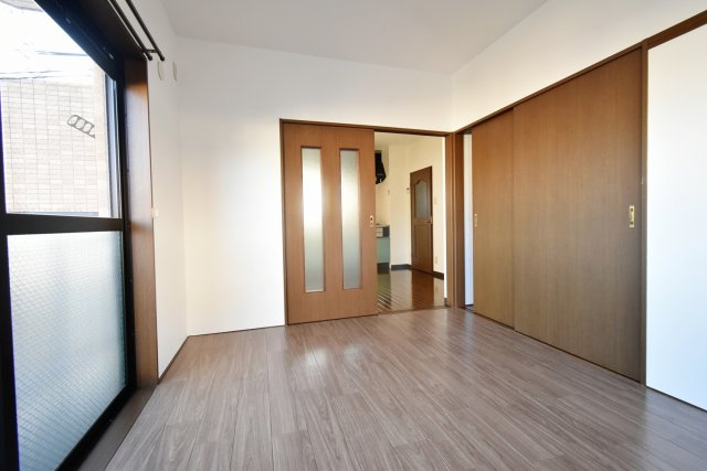 西宮市甲子園一番町の賃貸マンションの洋室